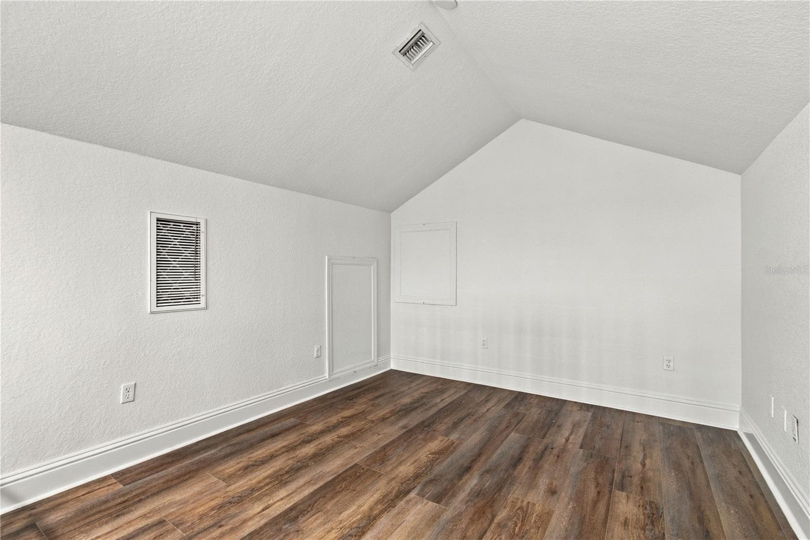 Condominium at 2002 E 5TH AVE #214, TAMPA, photo 39 of 86