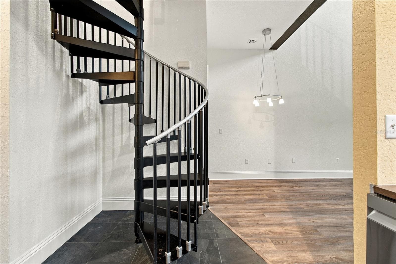 Condominium at 2002 E 5TH AVE #214, TAMPA, photo 67 of 86