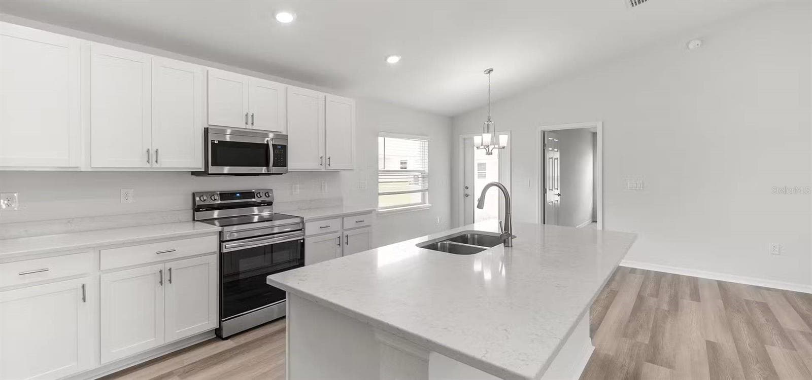 Single Family Residence at 732 BAYSIDE BLVD, WINTER HAVEN, photo 5 of 9