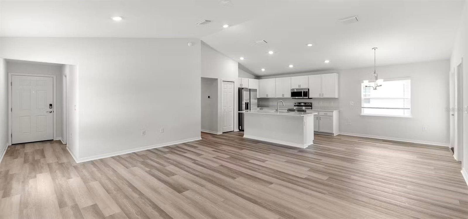 Single Family Residence at 732 BAYSIDE BLVD, WINTER HAVEN, photo 7 of 9