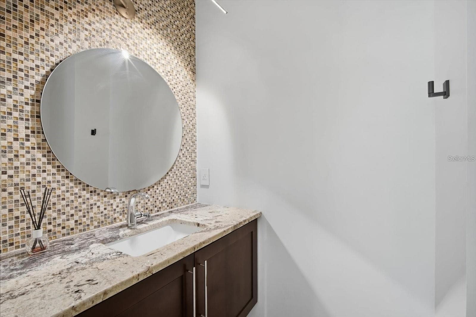 Townhouse at 1465 HILLSIDE LANDING DR, TARPON SPRINGS, photo 8 of 43