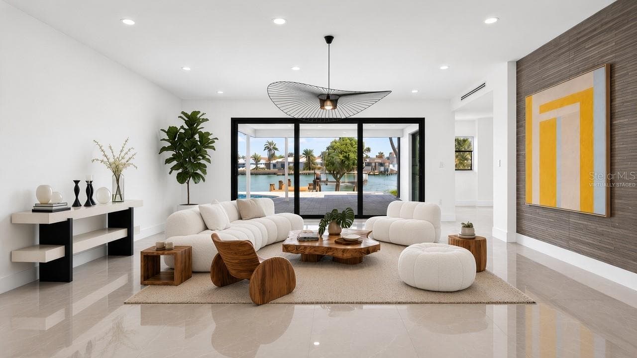 Virtually Staged - 319 MIDWAY IS, CLEARWATER