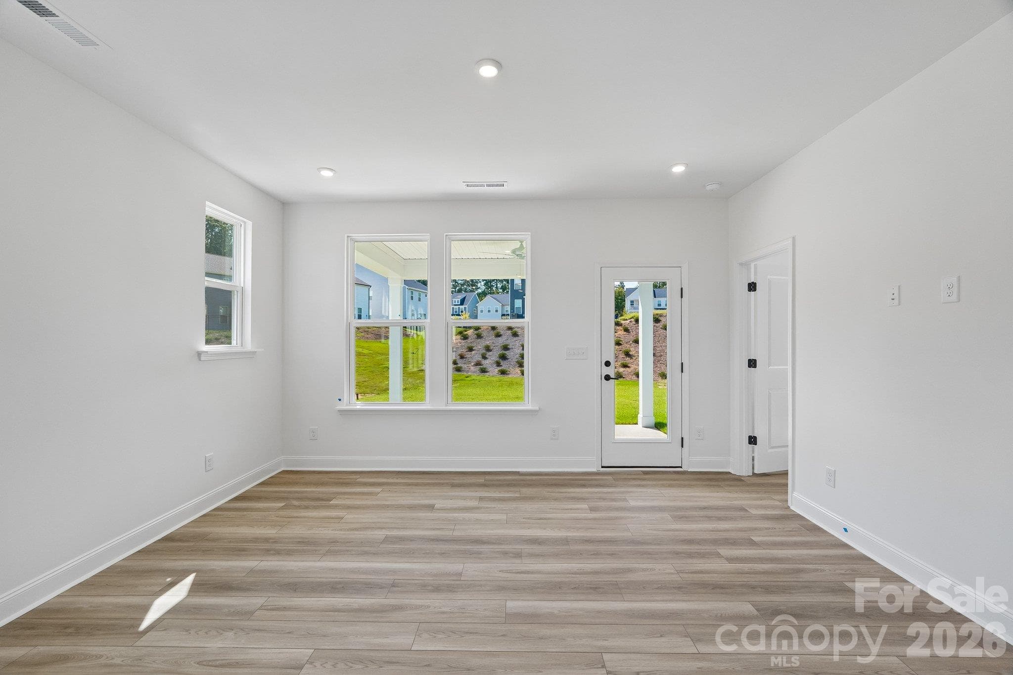 Single Family Residence at 114 Plover Lane, Mooresville, photo 16 of 50