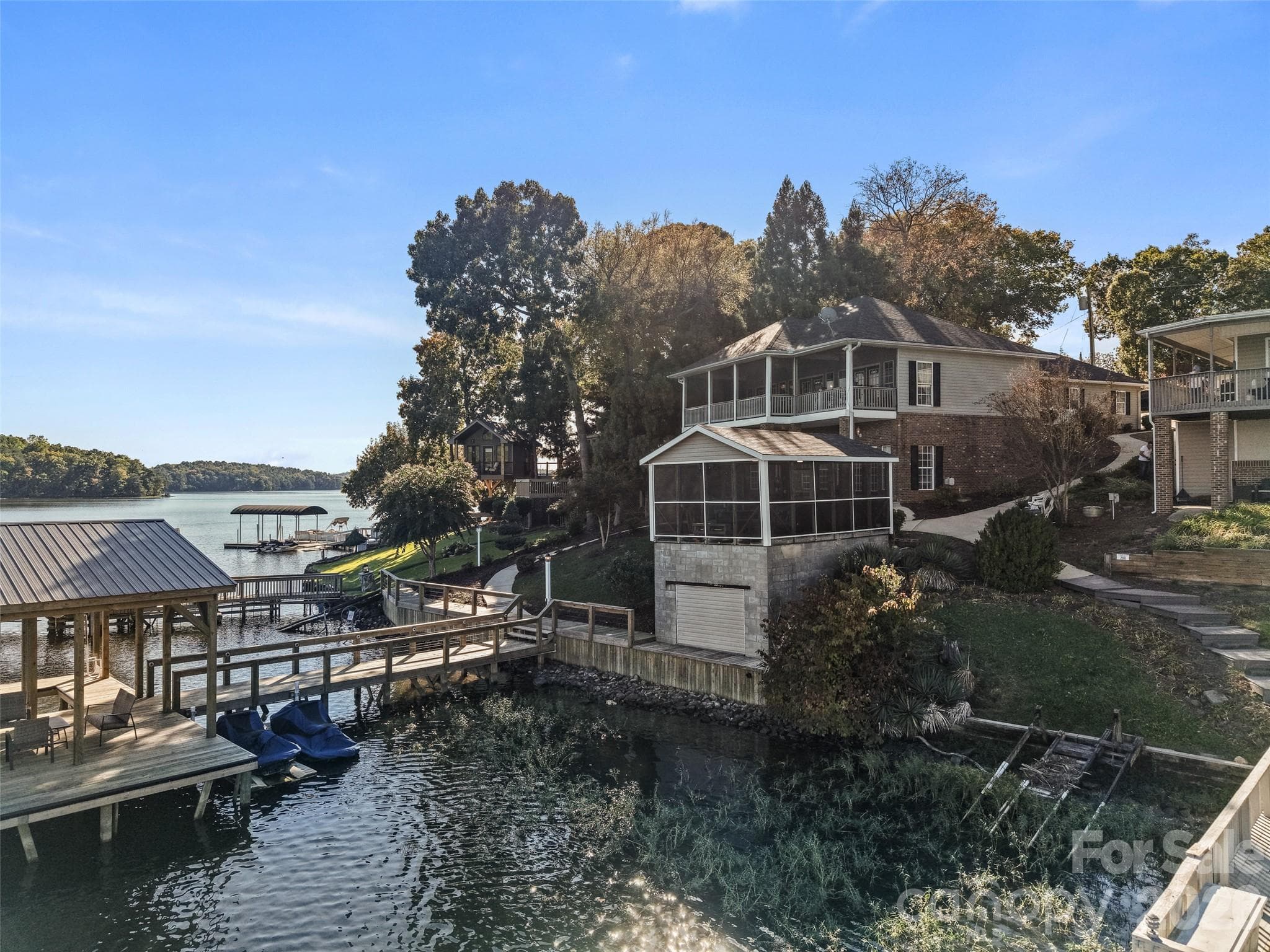 Single Family Residence at 348 Shoreline Road, New London