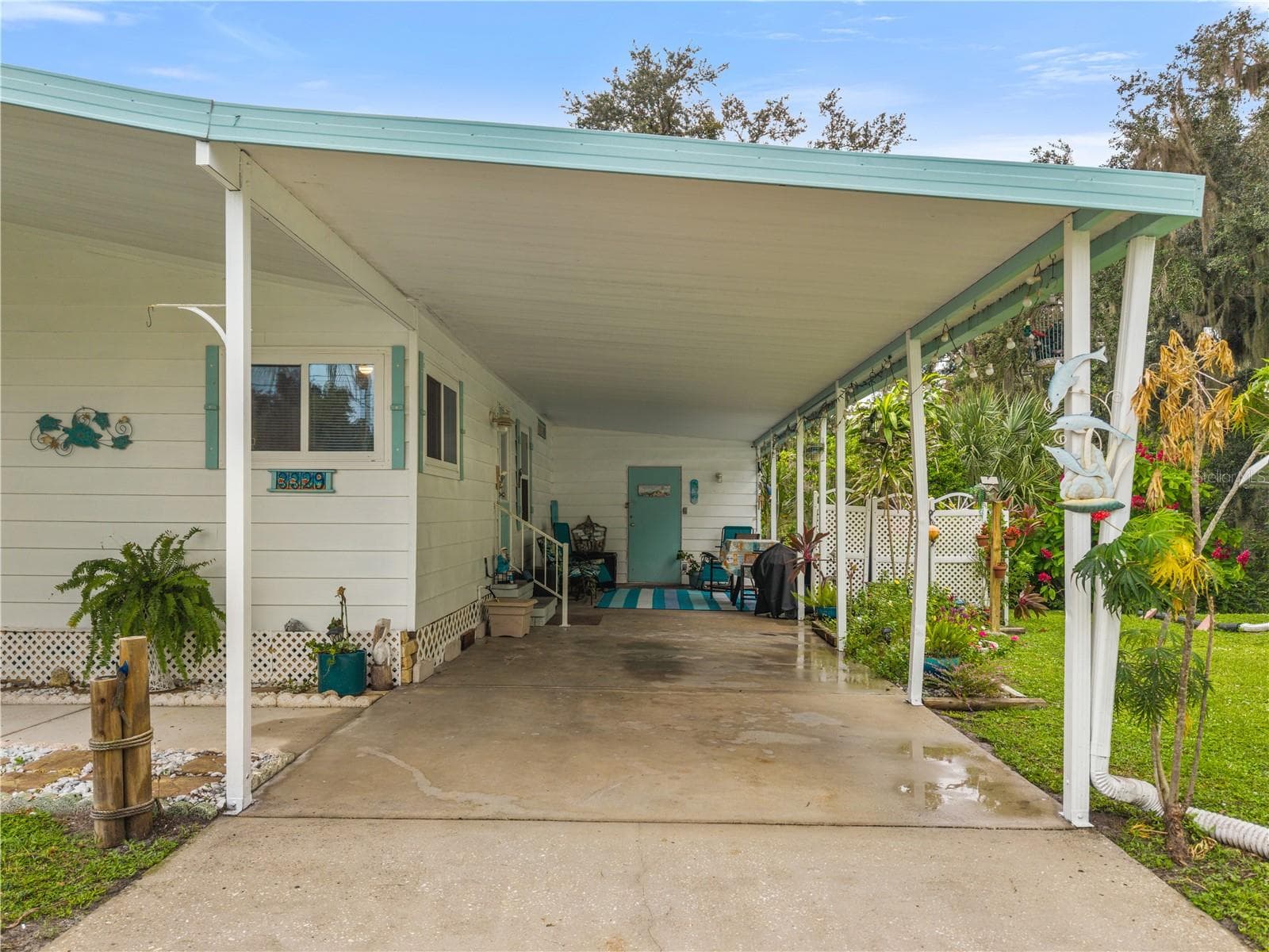 Manufactured Home at 3329 EILEEN DR, ELLENTON, photo 4 of 34