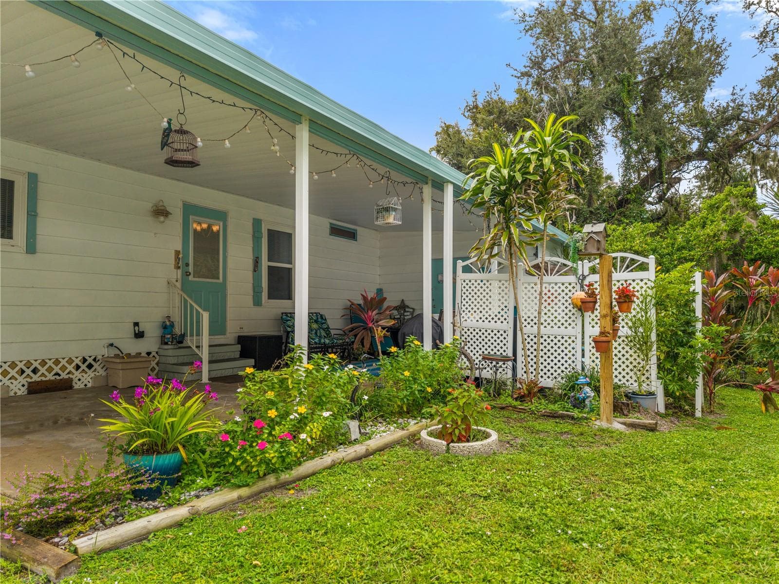 Manufactured Home at 3329 EILEEN DR, ELLENTON, photo 6 of 34