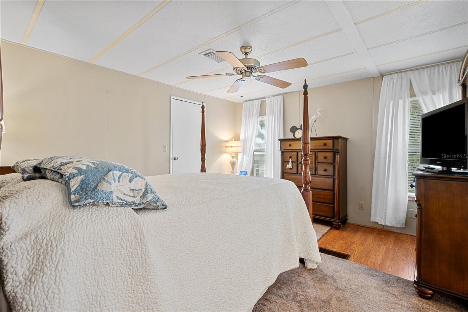 Manufactured Home at 3329 EILEEN DR, ELLENTON, photo 18 of 34