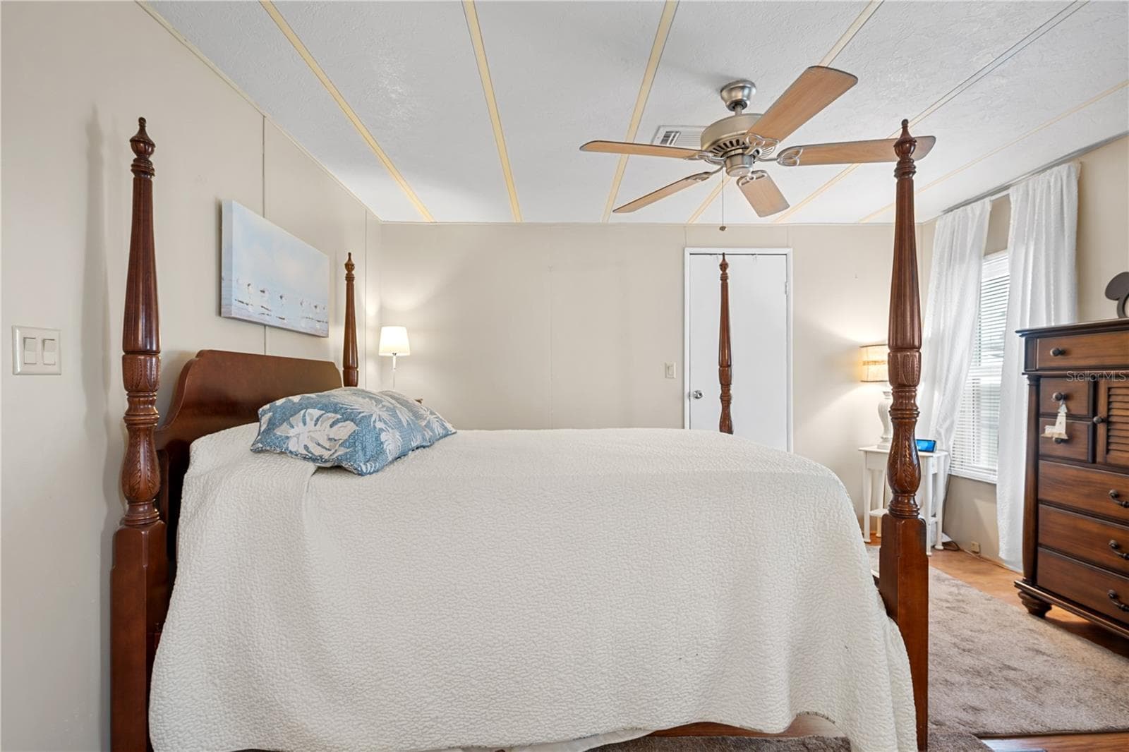 Manufactured Home at 3329 EILEEN DR, ELLENTON, photo 19 of 34