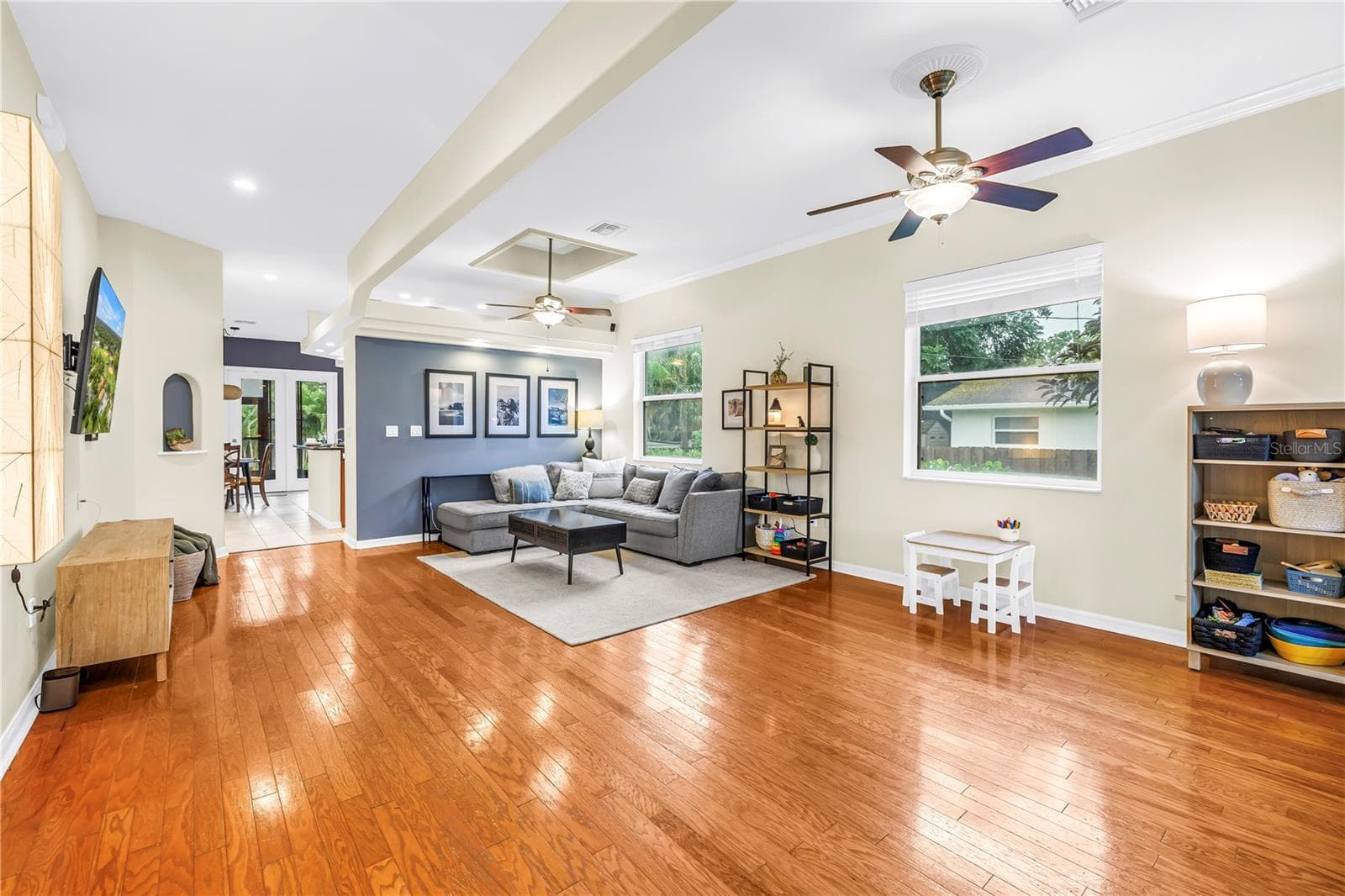 Single Family Residence at 668 ATWOOD AVE N, ST PETERSBURG, photo 8 of 44