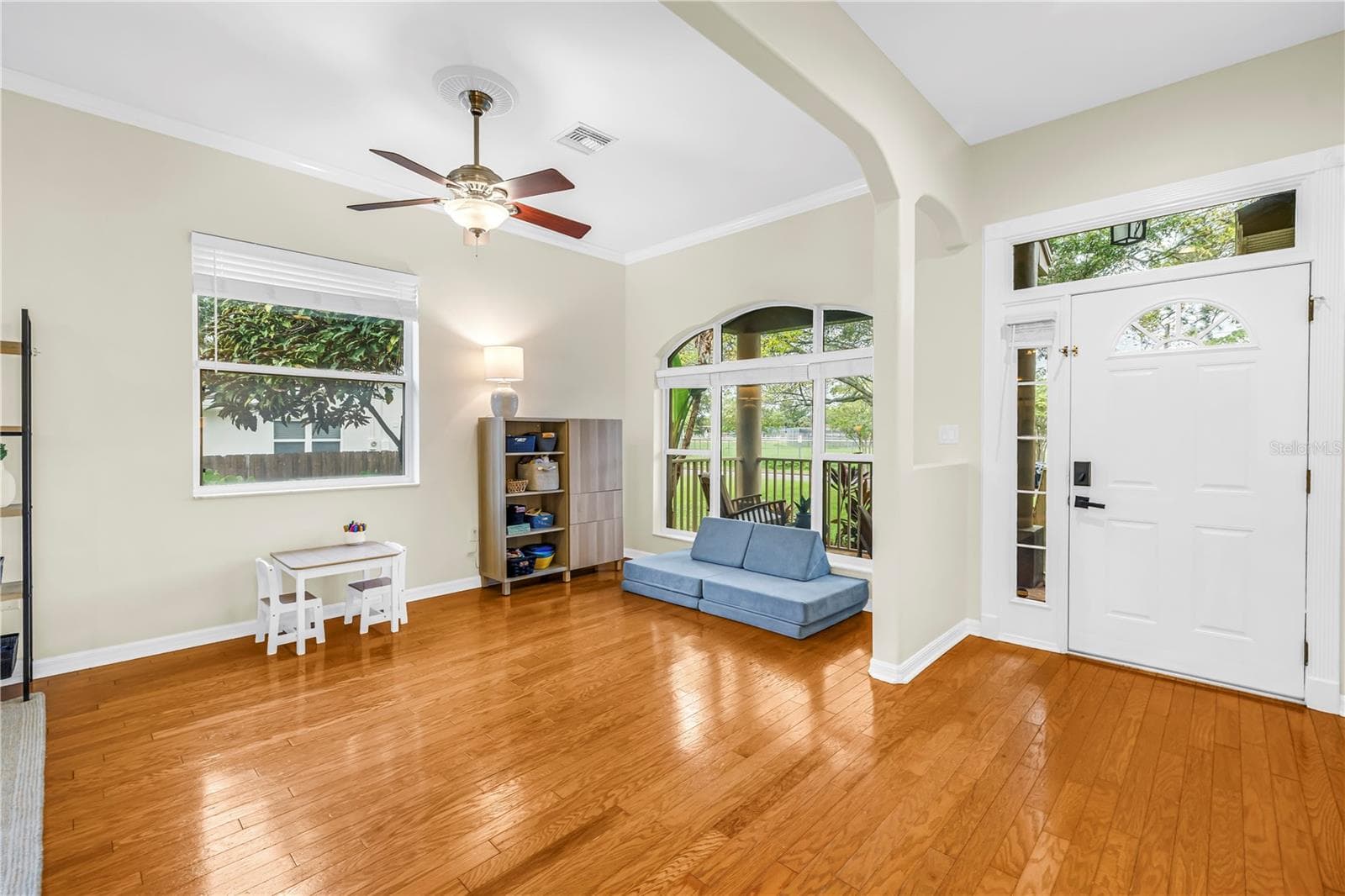Single Family Residence at 668 ATWOOD AVE N, ST PETERSBURG, photo 14 of 44