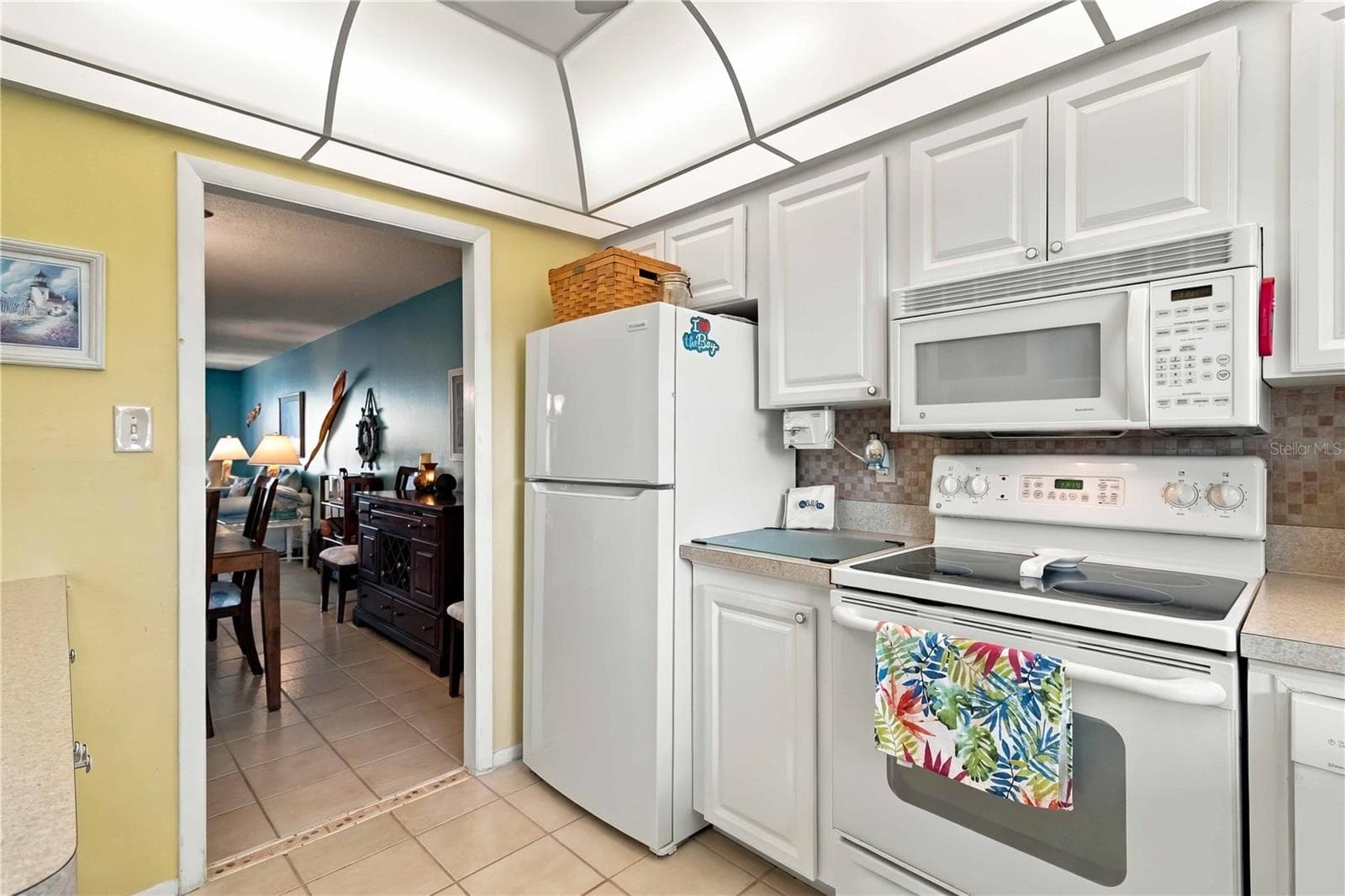 Condominium at 3617 LAKE BAYSHORE DR #401, BRADENTON, photo 16 of 43