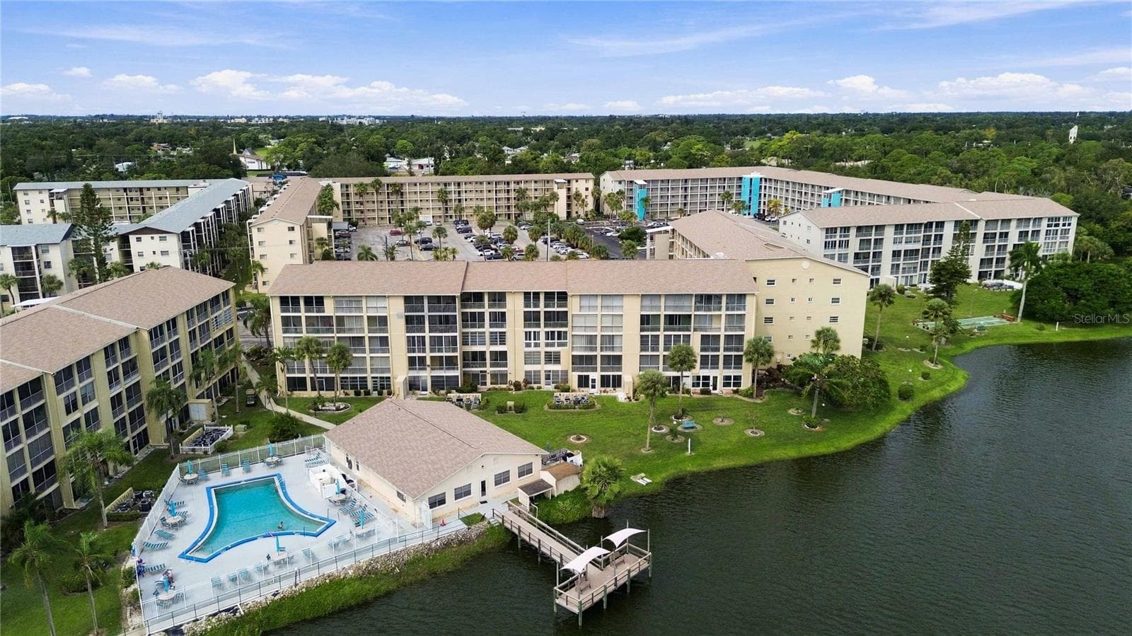 Condominium at 3617 LAKE BAYSHORE DR #401, BRADENTON, photo 33 of 43