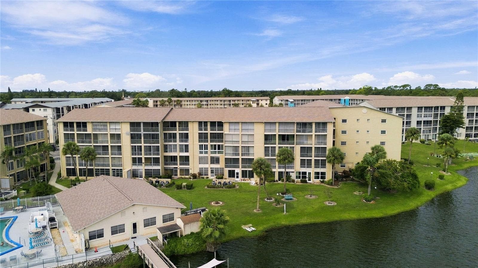 Condominium at 3617 LAKE BAYSHORE DR #401, BRADENTON, photo 34 of 43