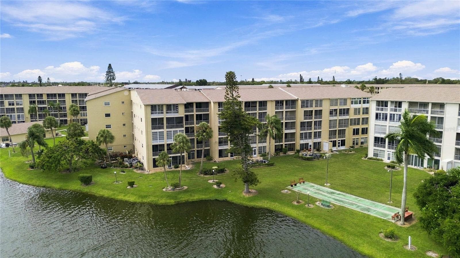 Condominium at 3617 LAKE BAYSHORE DR #401, BRADENTON, photo 35 of 43