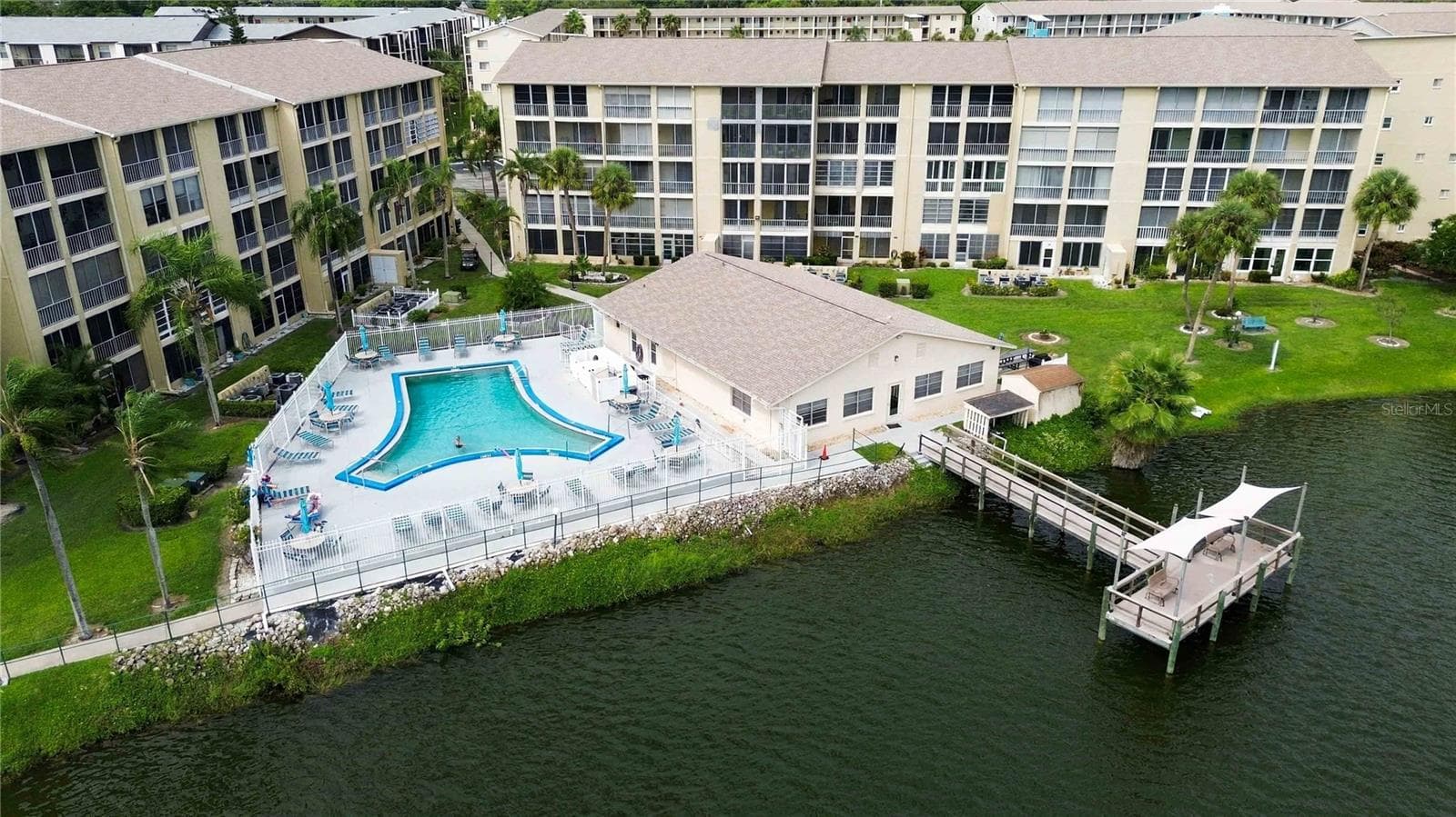 Condominium at 3617 LAKE BAYSHORE DR #401, BRADENTON, photo 36 of 43