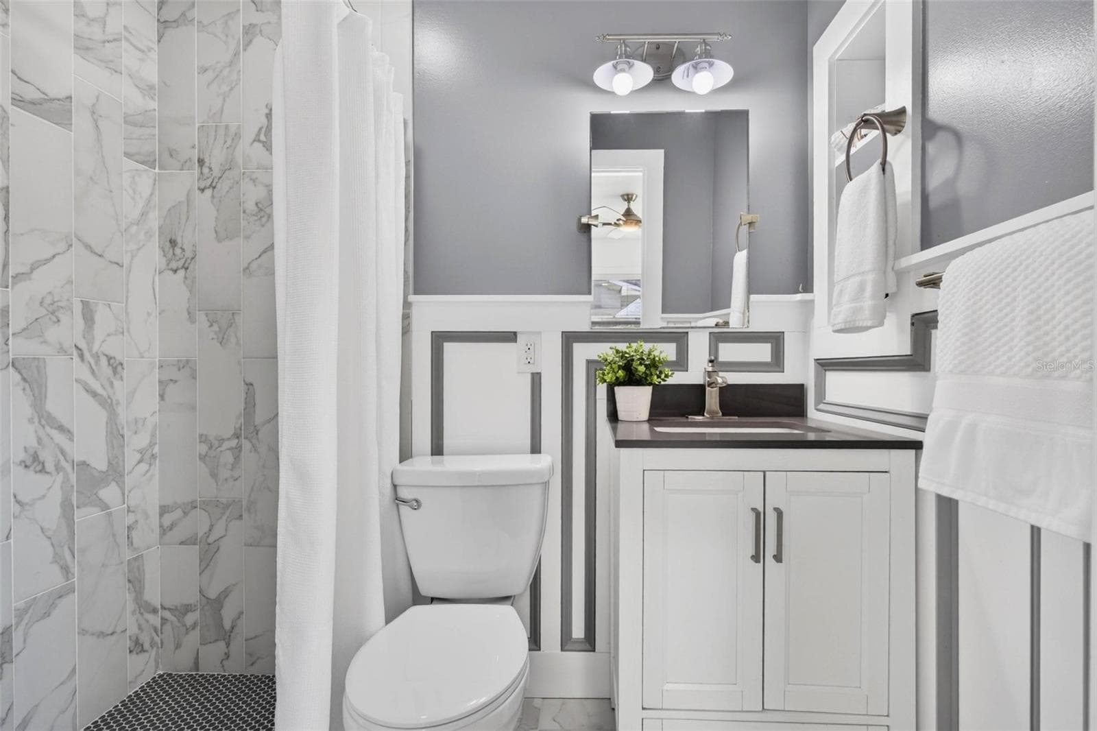 Contemporary primary bathroom - 3312 MELTON ST N, ST PETERSBURG
