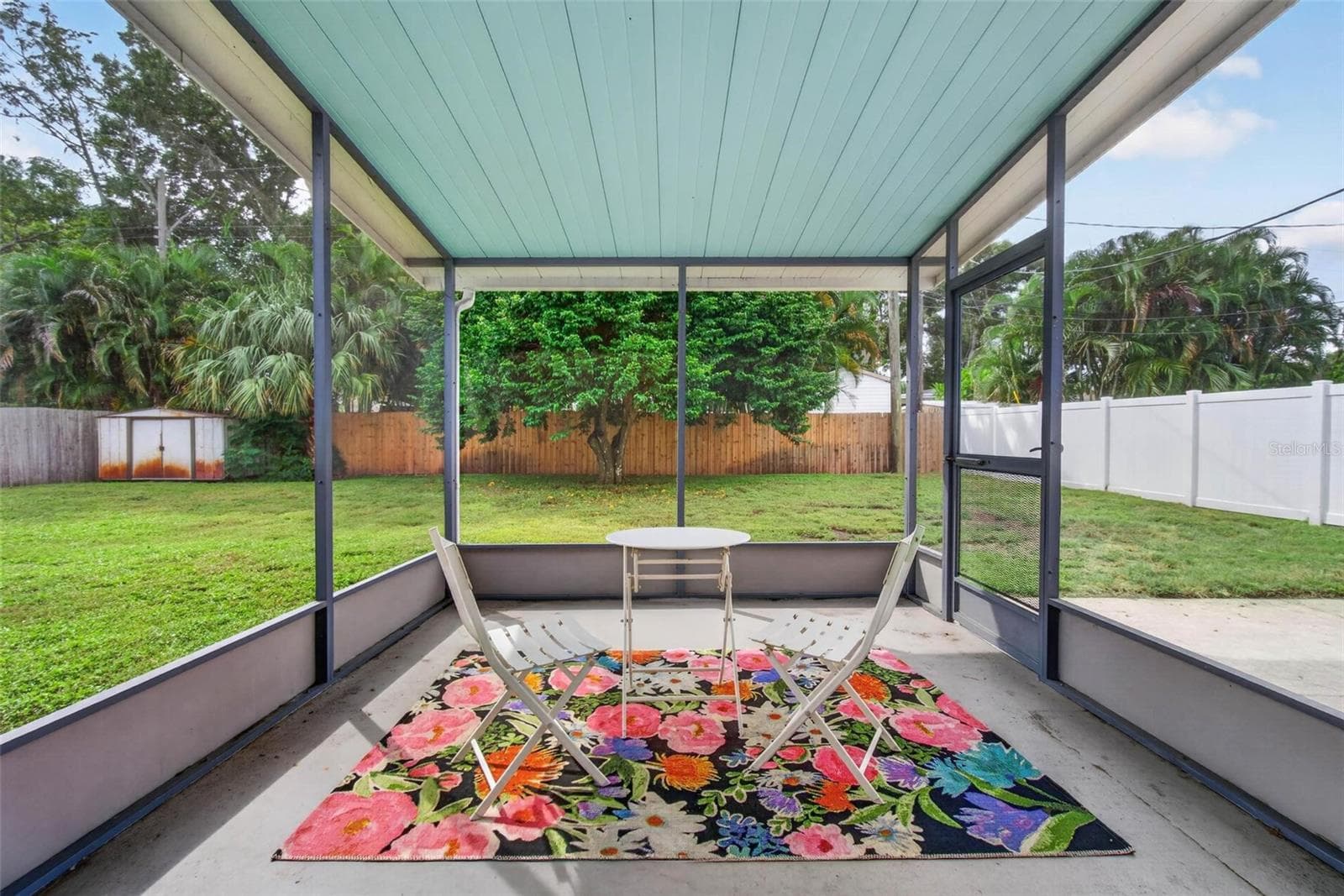 You'll love relaxing in the afternoons with a westerly sunset - 3312 MELTON ST N, ST PETERSBURG