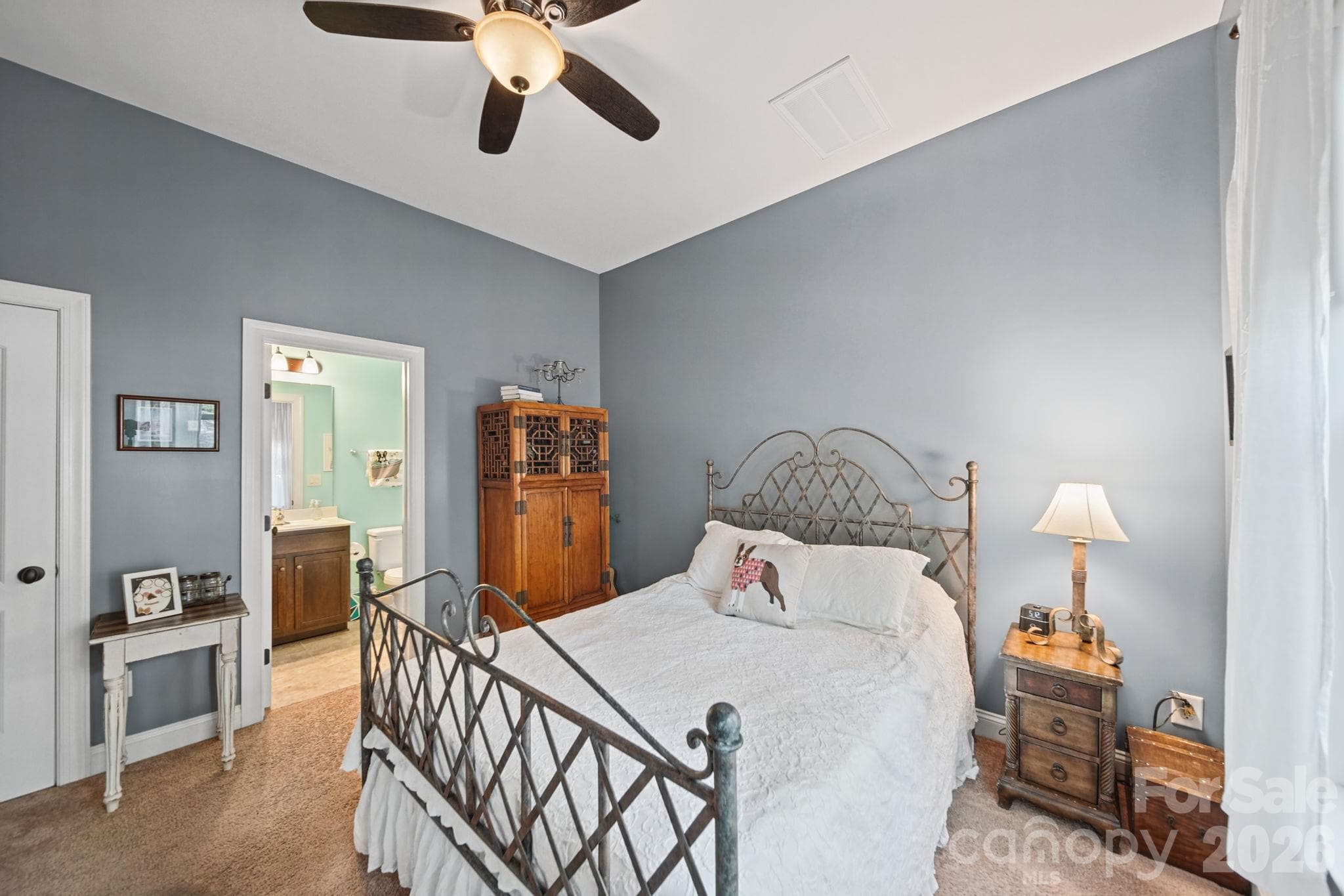 Single Family Residence at 2028 Donovan Drive, Matthews, photo 21 of 48