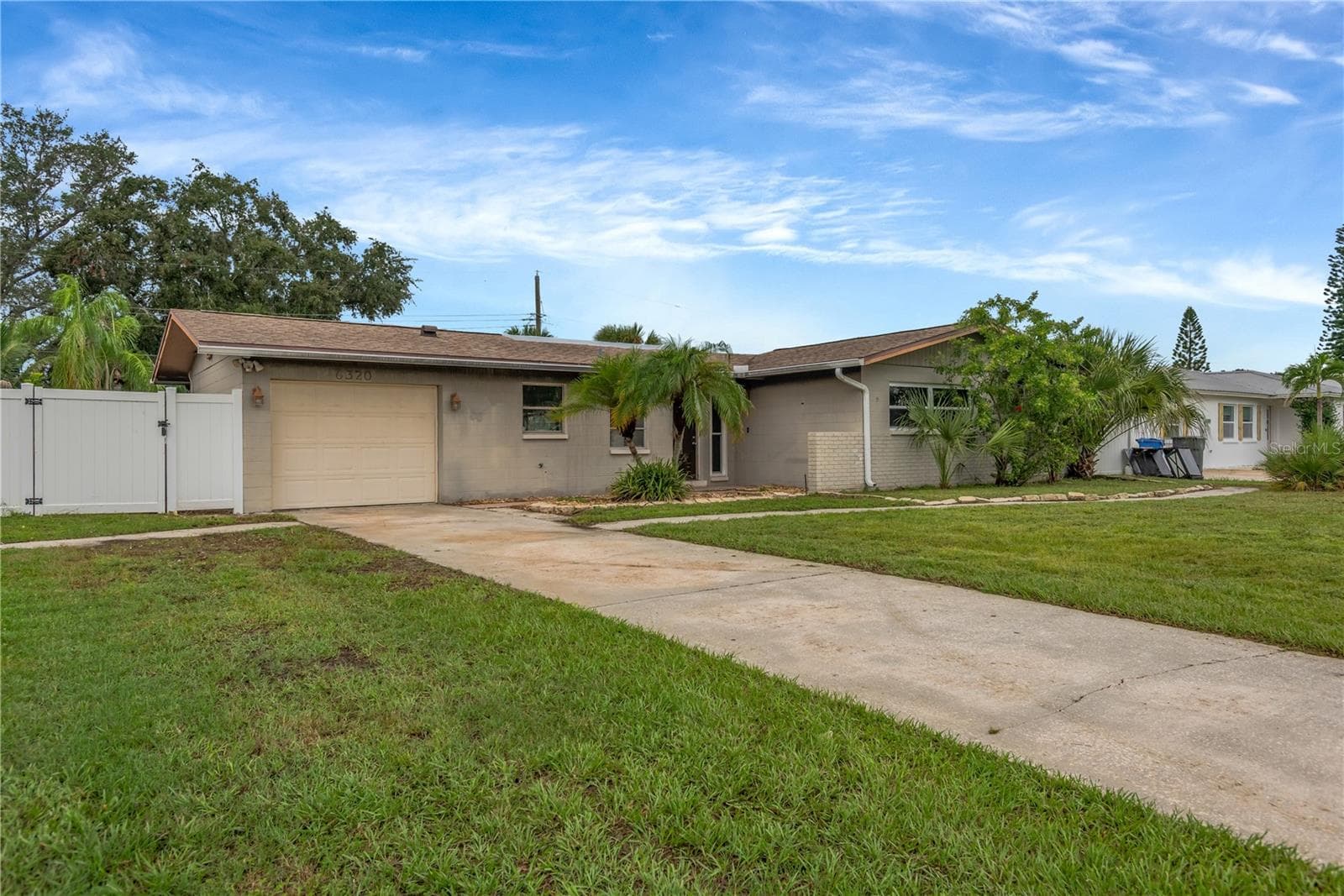 6320 FAIRWAY BLVD