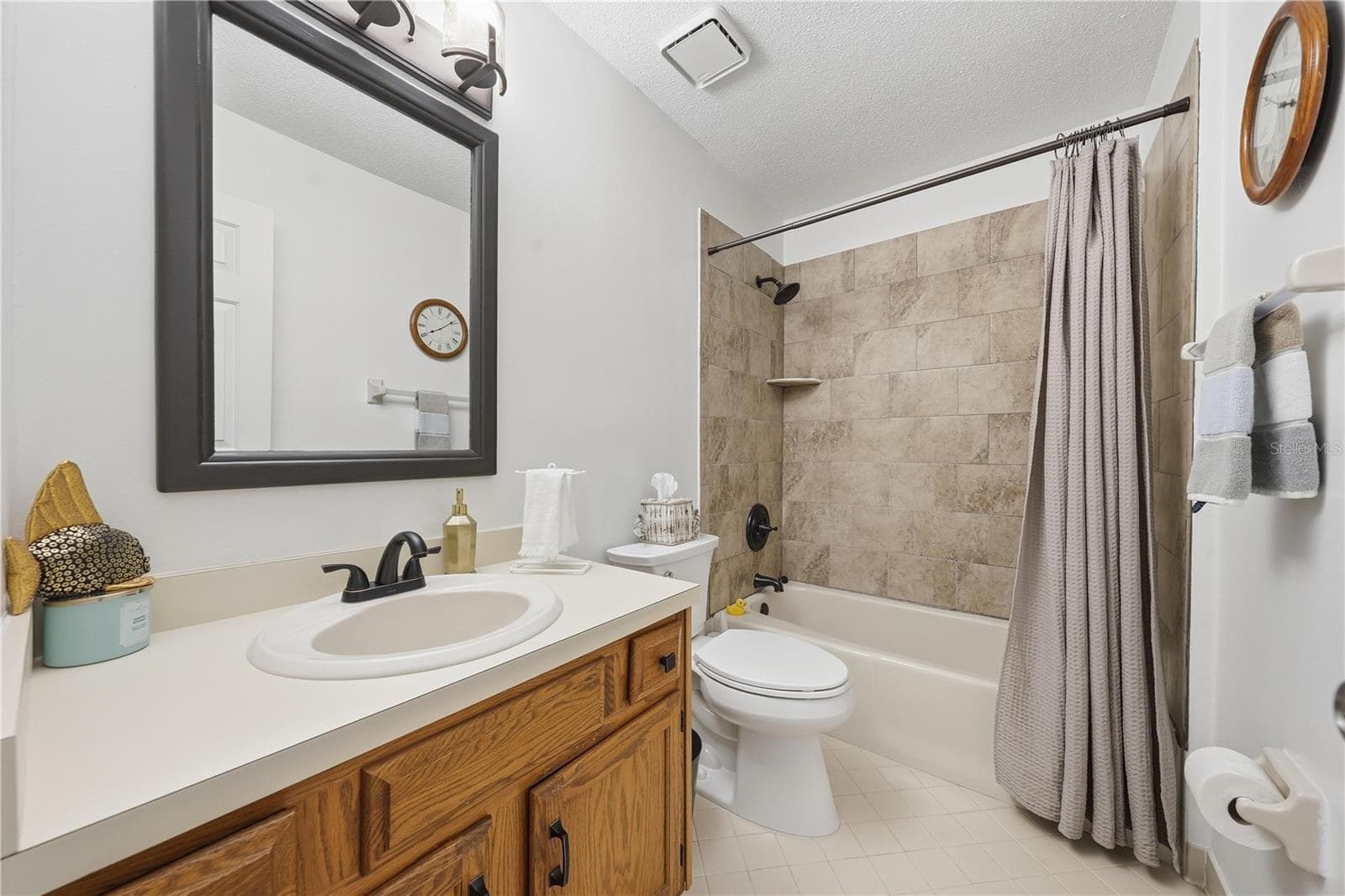 Condominium at 2226 CYPRESS COVE DR, TAVARES, photo 21 of 44