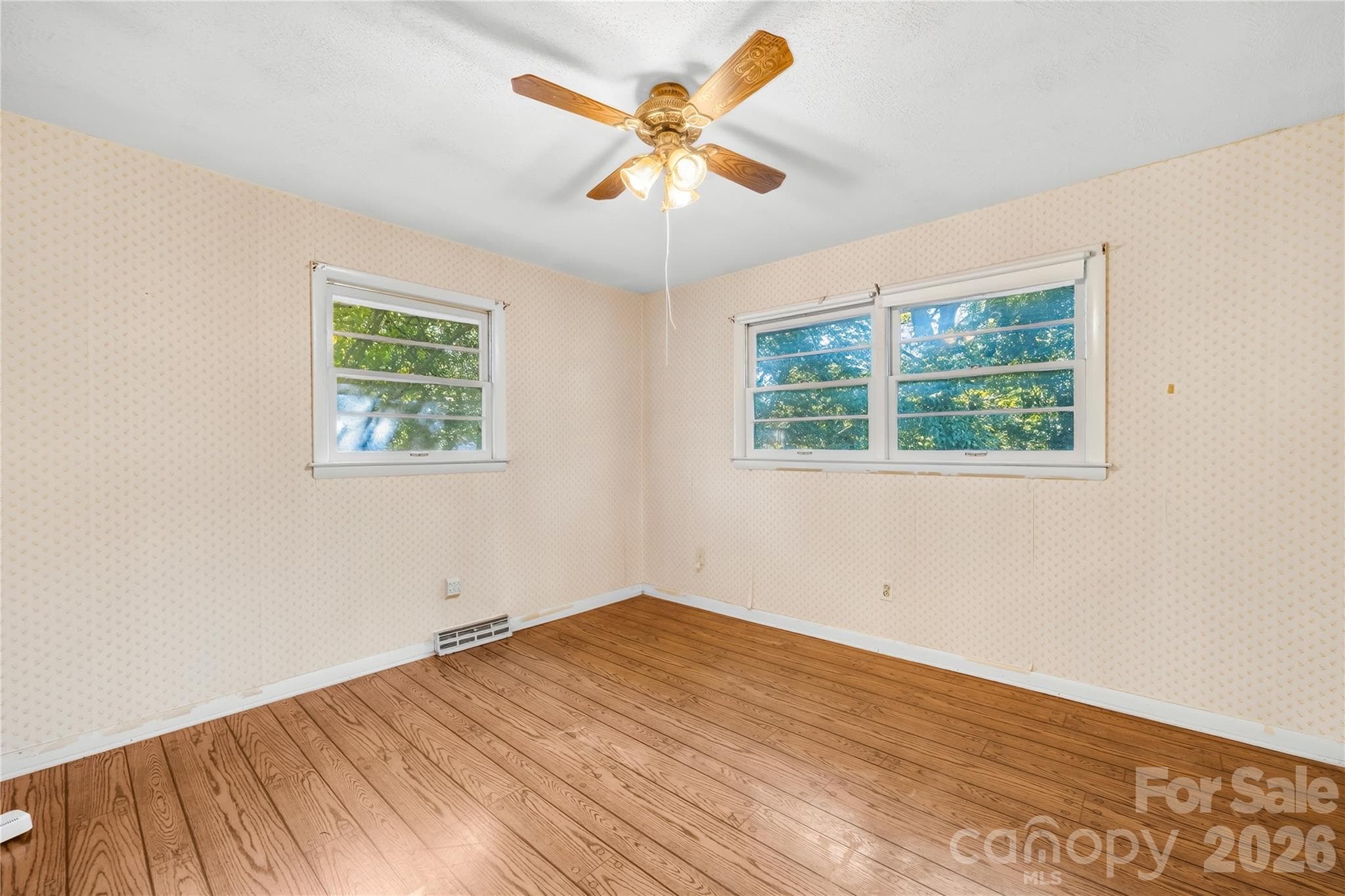 Single Family Residence at 2124 Woodlawn Street, Kannapolis, photo 14 of 25