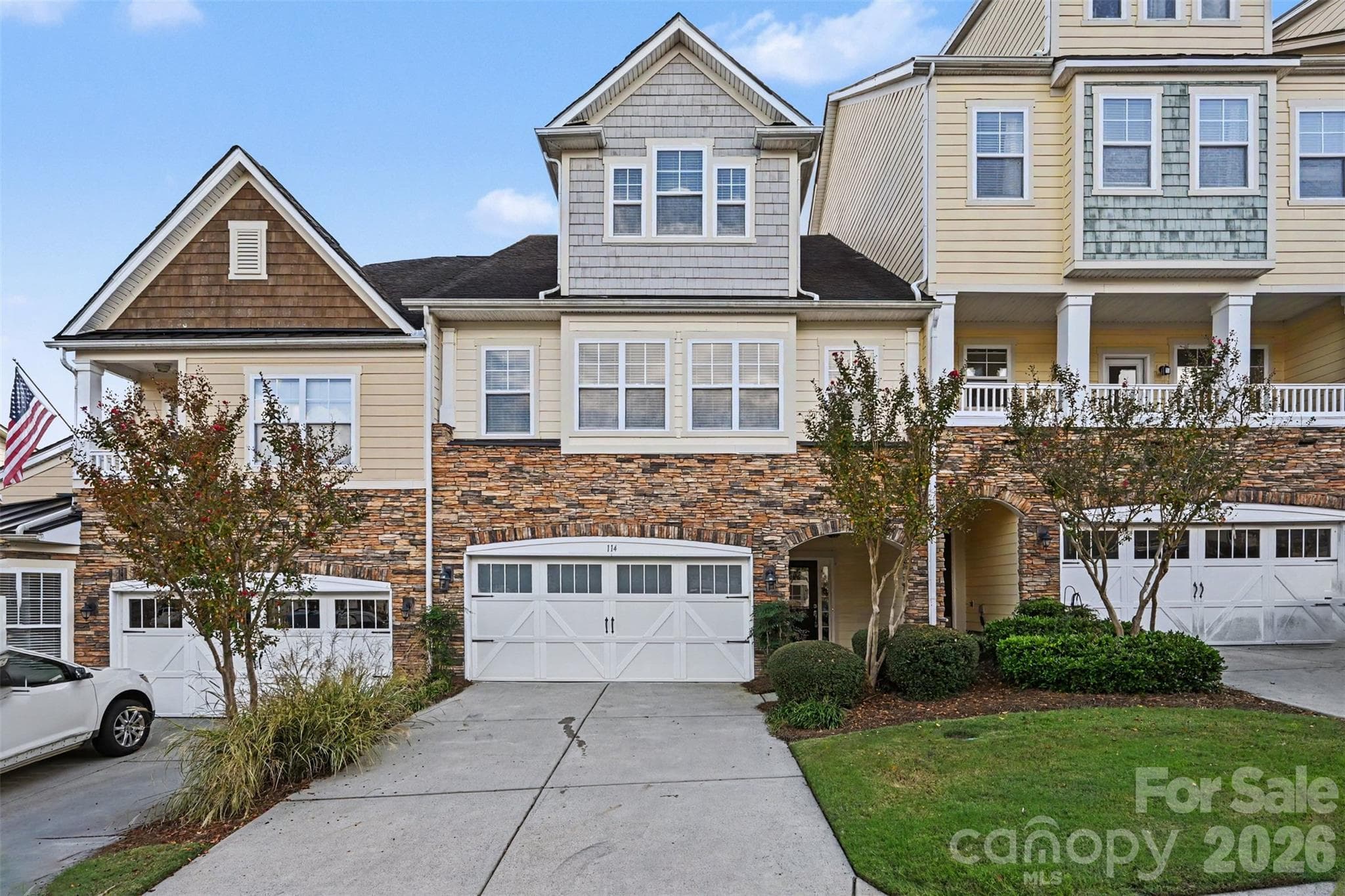 Townhouse at 114 Inlet Point Drive, Tega Cay, photo 3 of 37