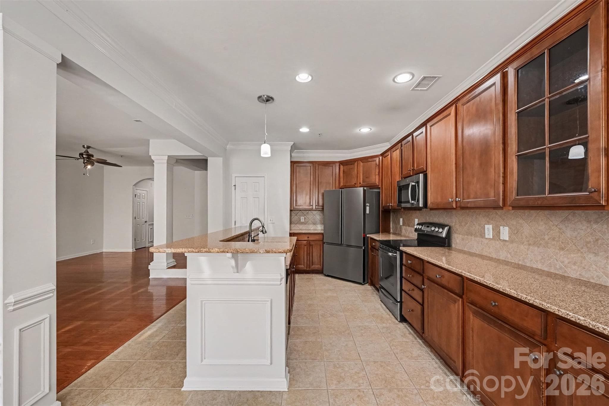 Townhouse at 114 Inlet Point Drive, Tega Cay, photo 11 of 37