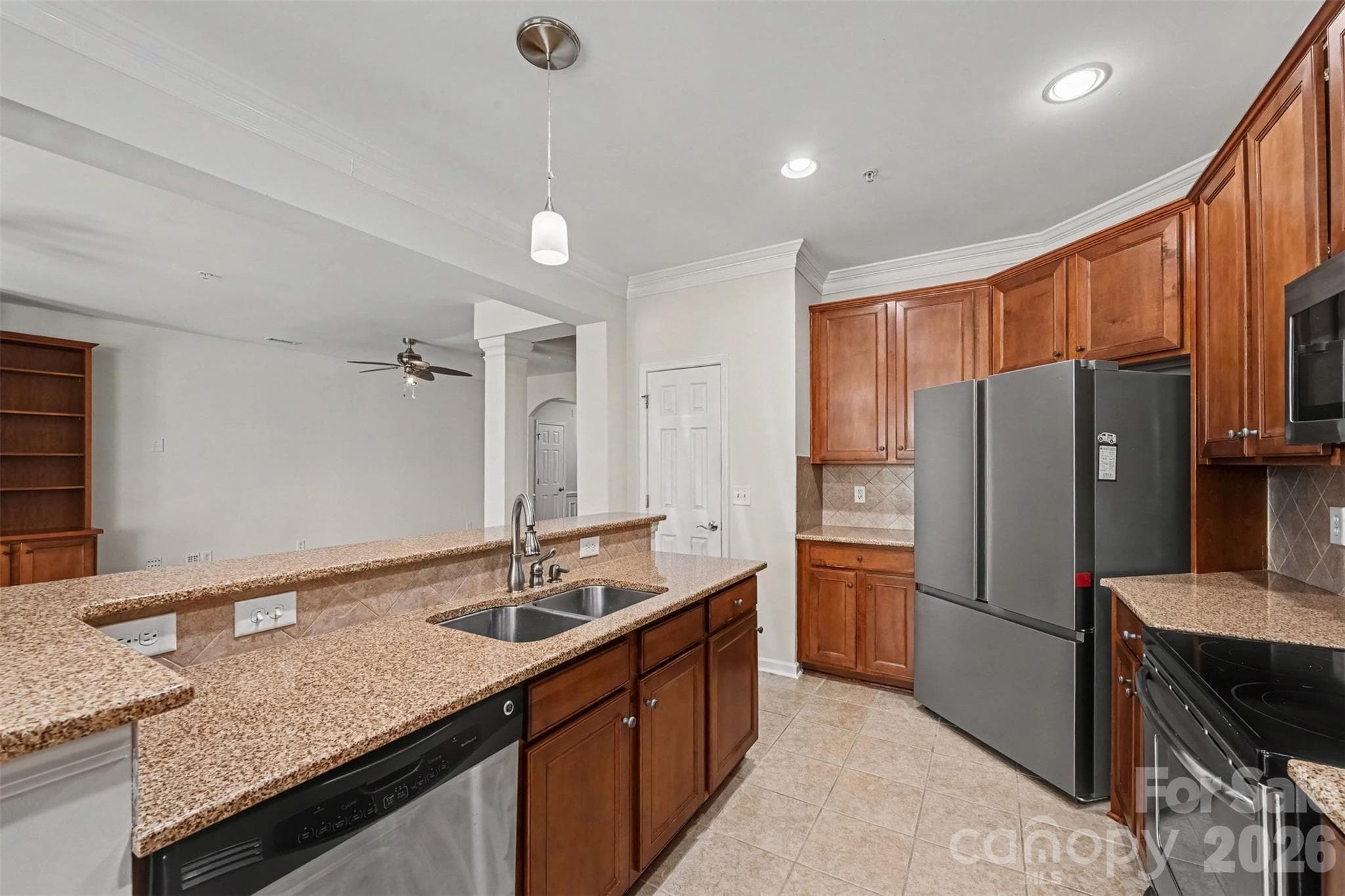 Townhouse at 114 Inlet Point Drive, Tega Cay, photo 12 of 37