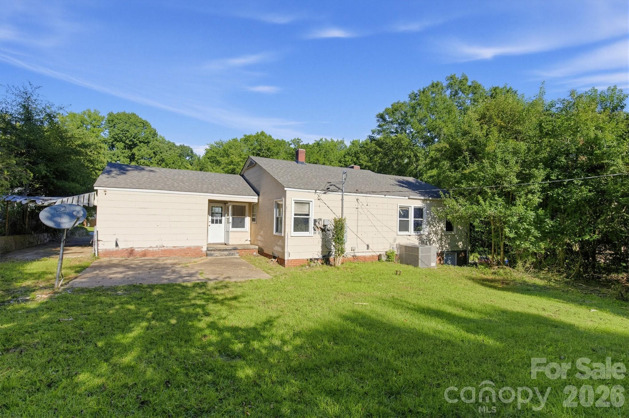 Single Family Residence at 111 Whitener Avenue, Spartanburg, photo 4 of 20