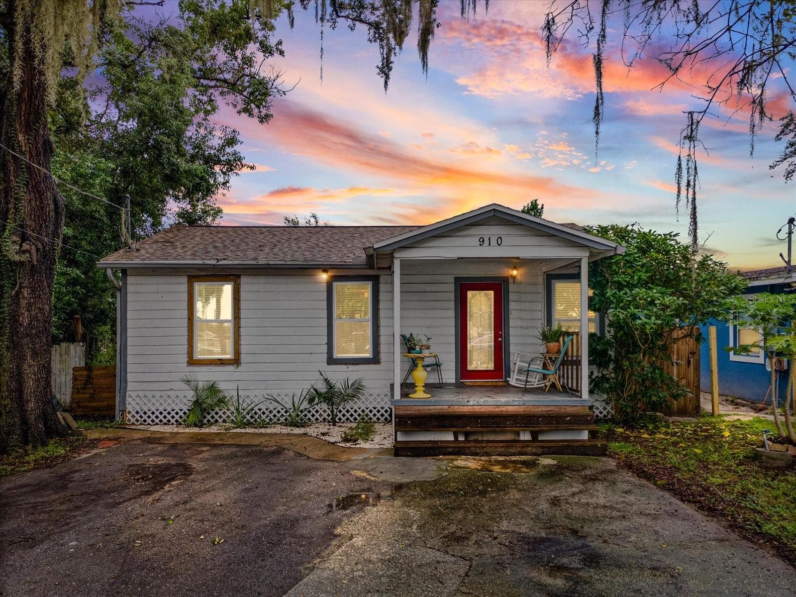 910 E ESKIMO AVE