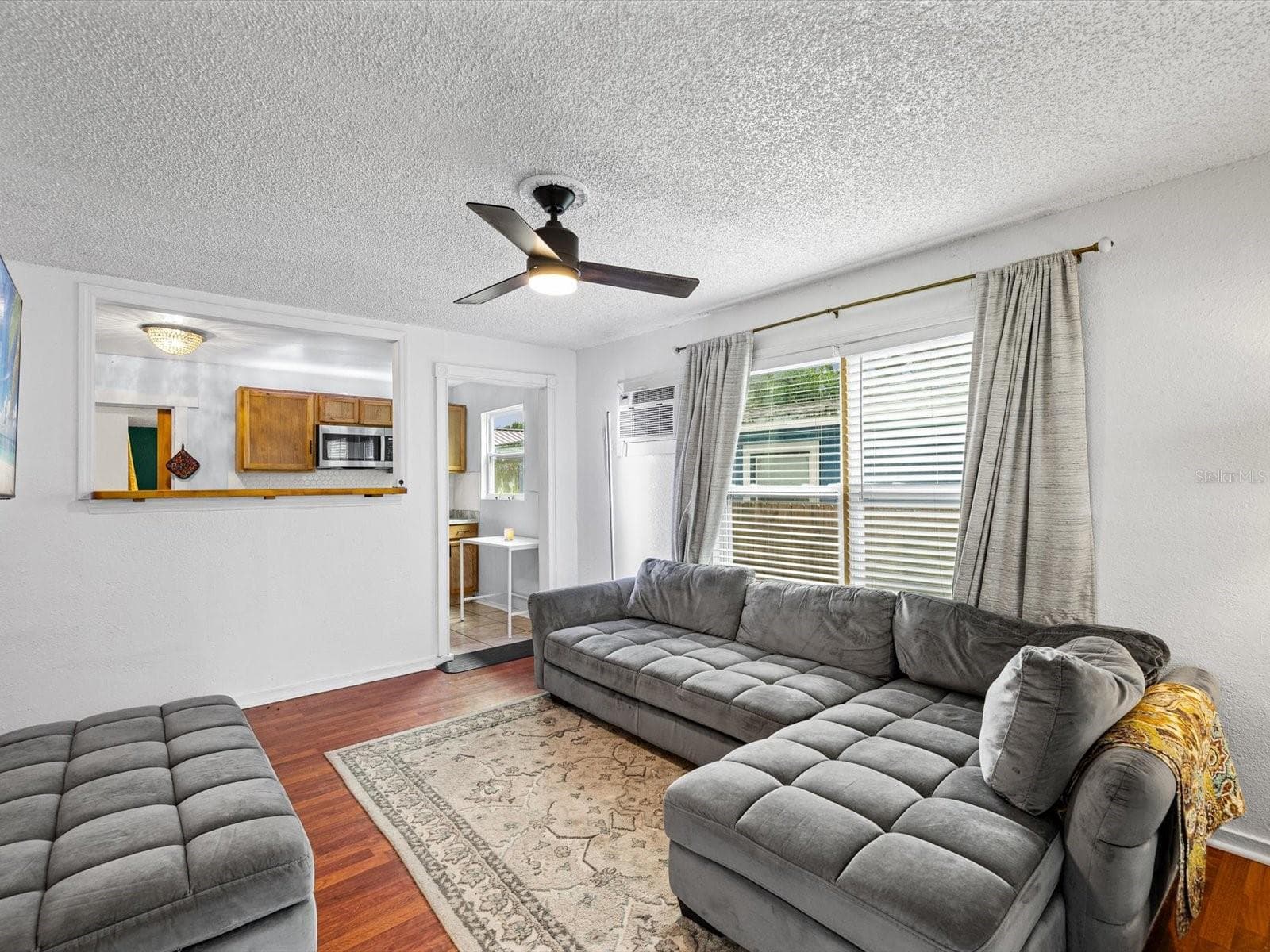 Single Family Residence at 910 E ESKIMO AVE, TAMPA, photo 12 of 55