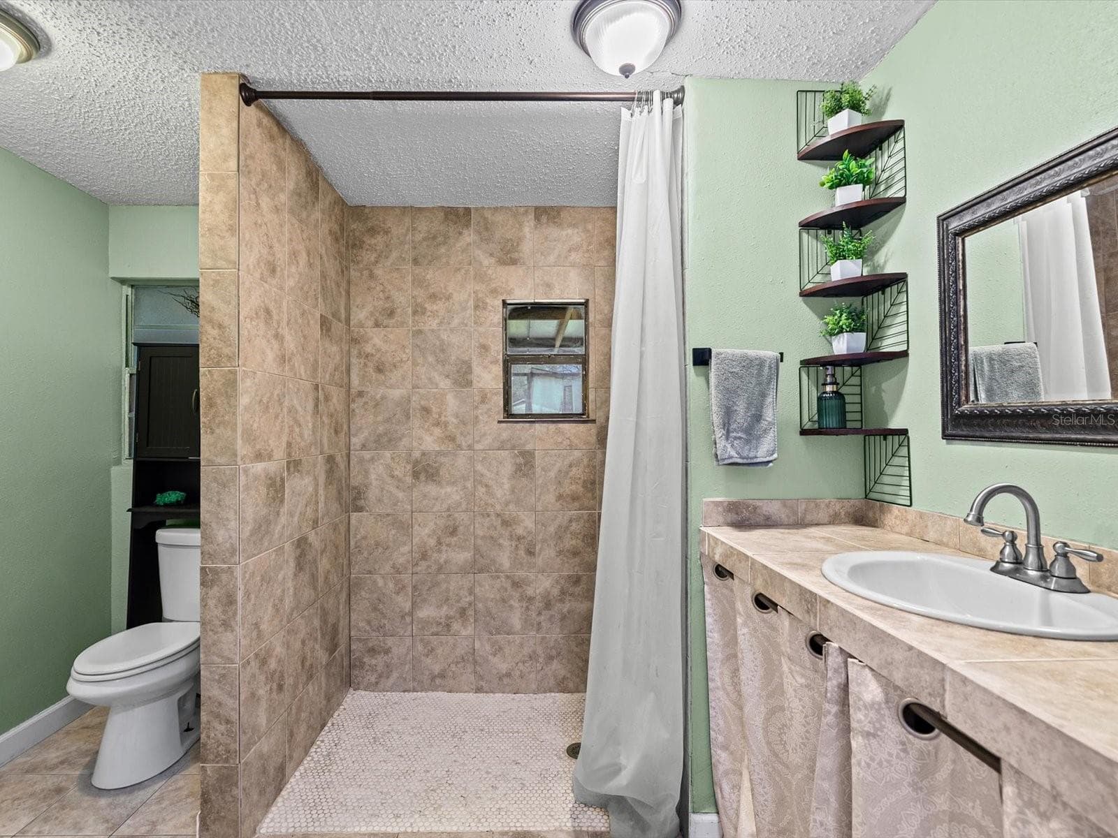 Single Family Residence at 910 E ESKIMO AVE, TAMPA, photo 17 of 55