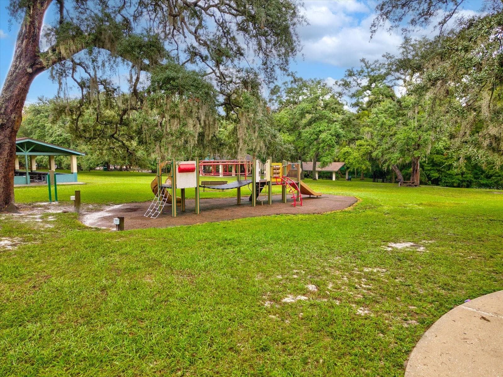 Single Family Residence at 910 E ESKIMO AVE, TAMPA, photo 49 of 55