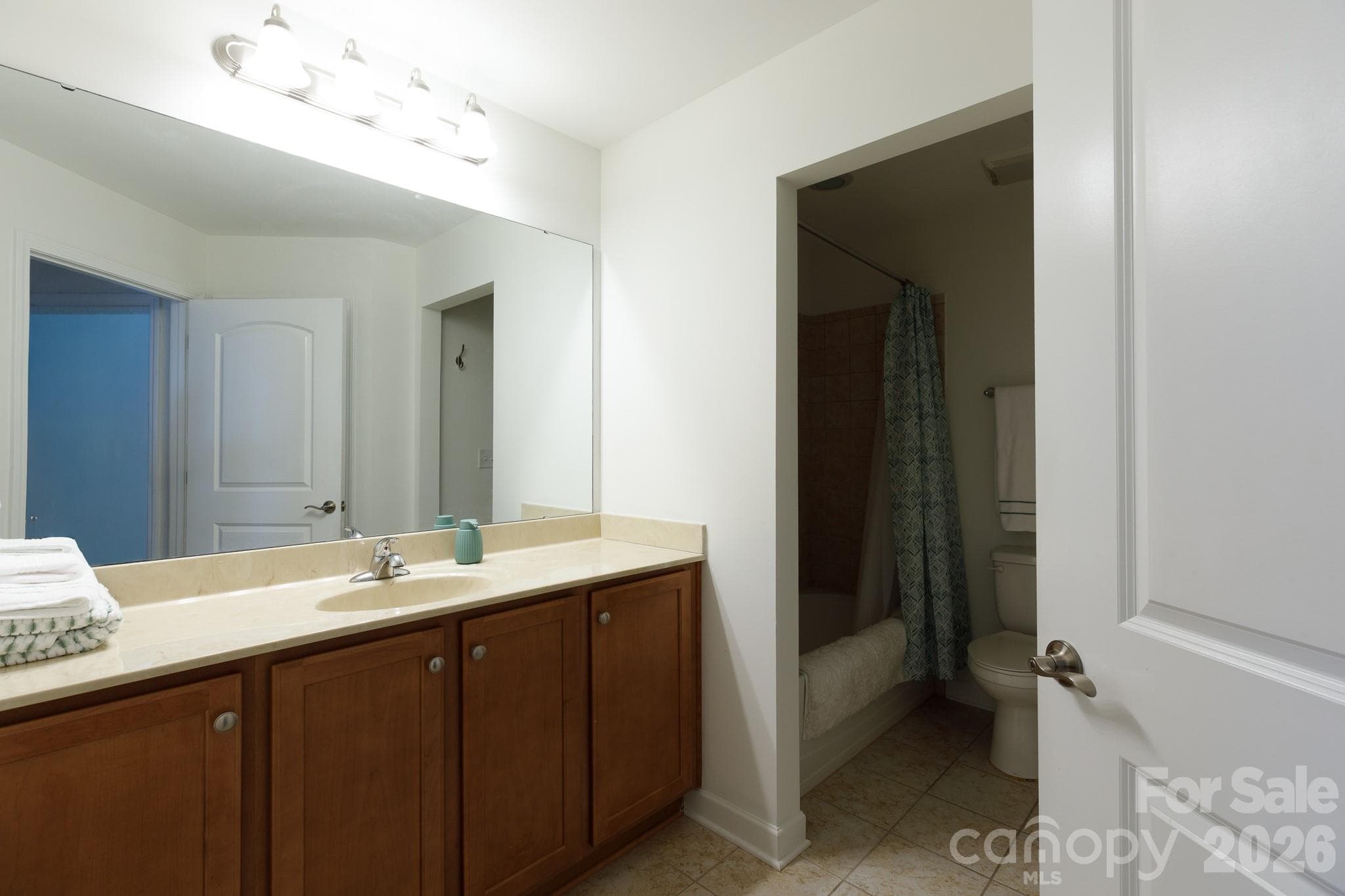 Condominium at 132 Lone Oak Circle, Rock Hill, photo 32 of 46