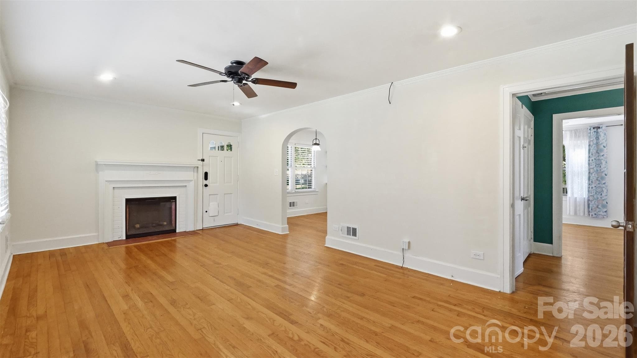 Single Family Residence at 1004 S South Street, Gastonia, photo 10 of 36