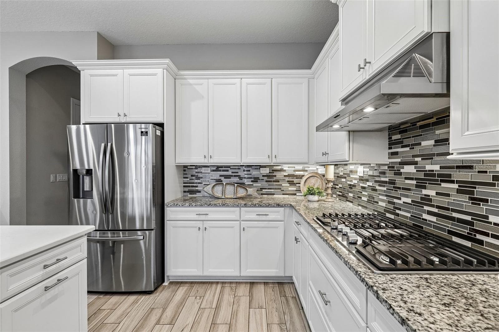 Under Cabinet Lighting - 114 SE GLENNEYRE CIR, ST AUGUSTINE
