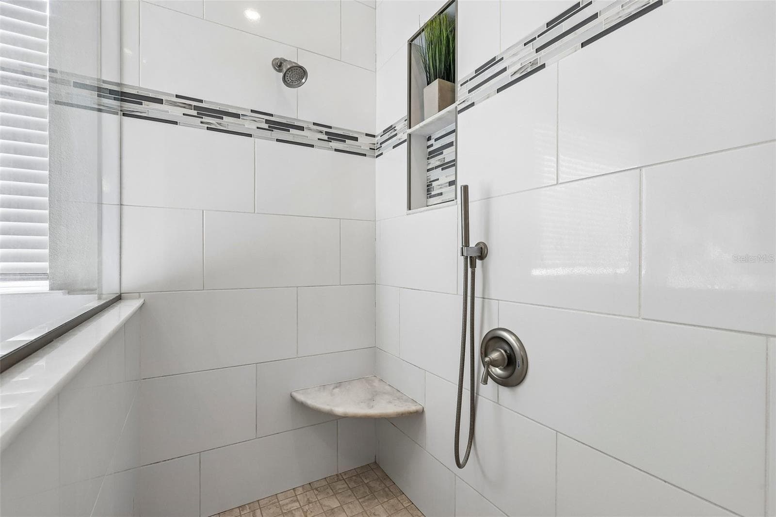 Shower - 114 SE GLENNEYRE CIR, ST AUGUSTINE