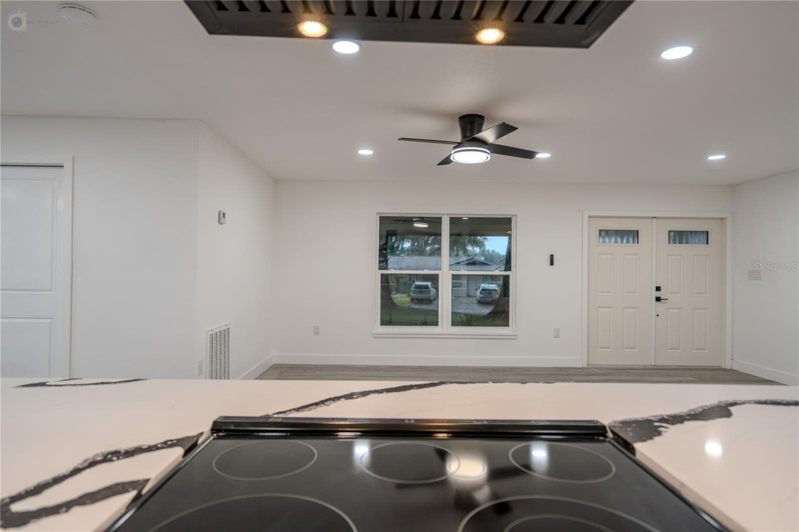 Single Family Residence at 611 ROOKS RD, SEFFNER, photo 7 of 37