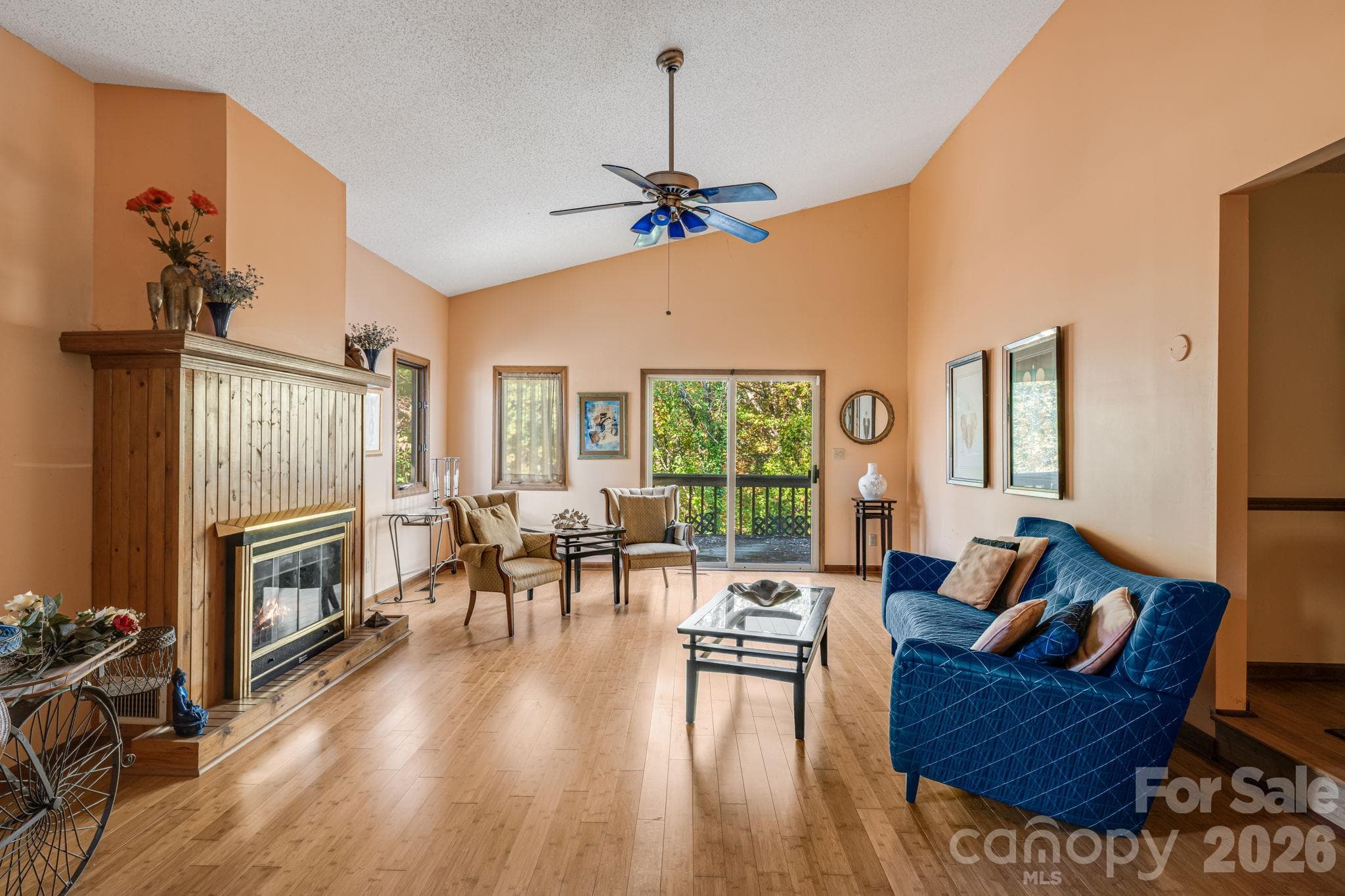 Single Family Residence at 8 Zachary Ridge Road, Asheville, photo 6 of 25