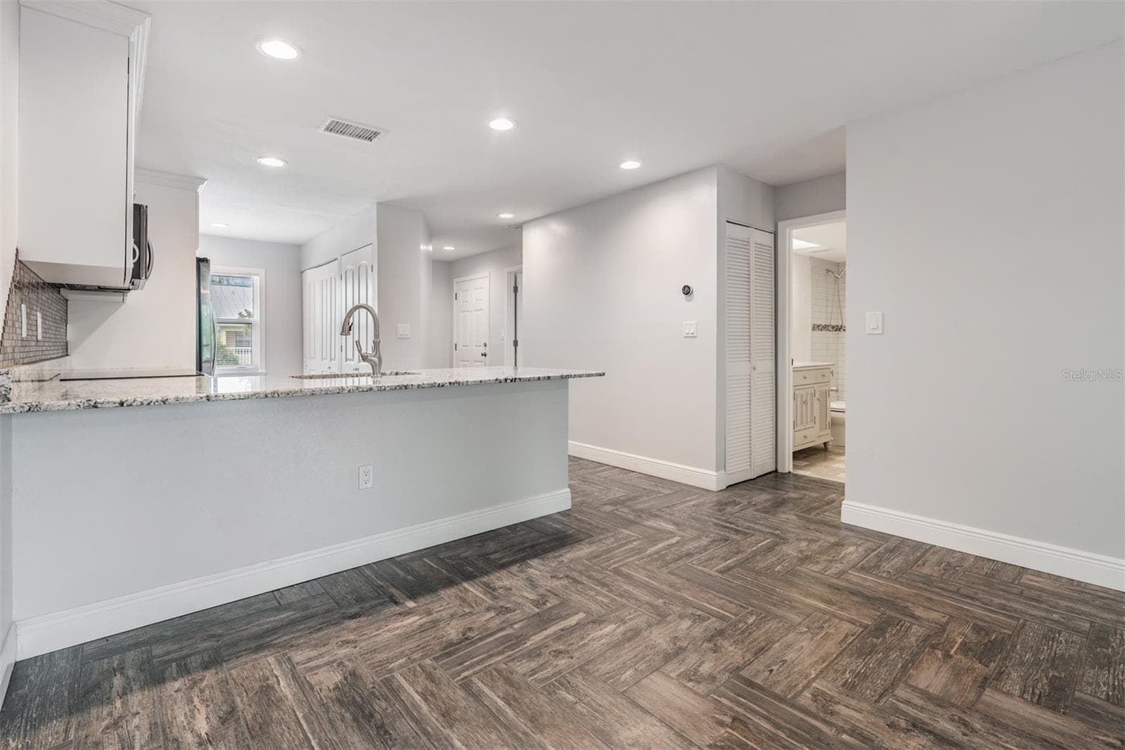 Condominium at 6125 113TH ST #514, SEMINOLE, photo 11 of 33