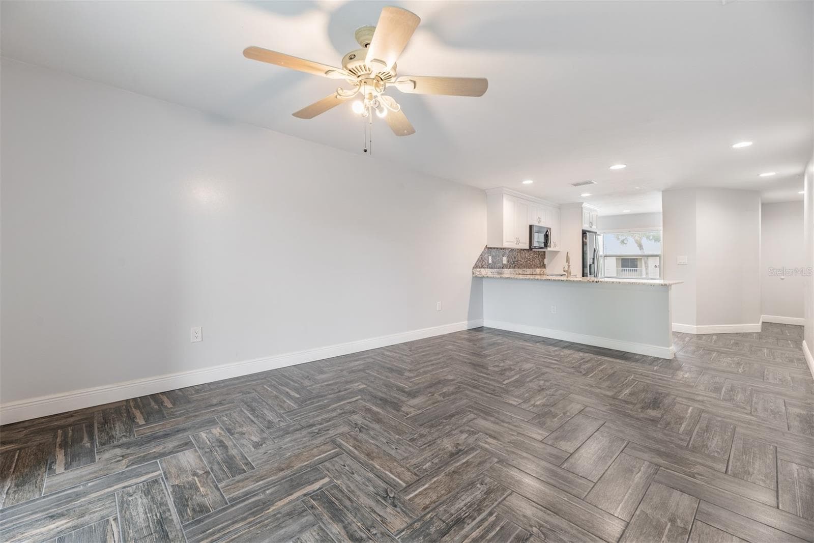 Condominium at 6125 113TH ST #514, SEMINOLE, photo 13 of 33