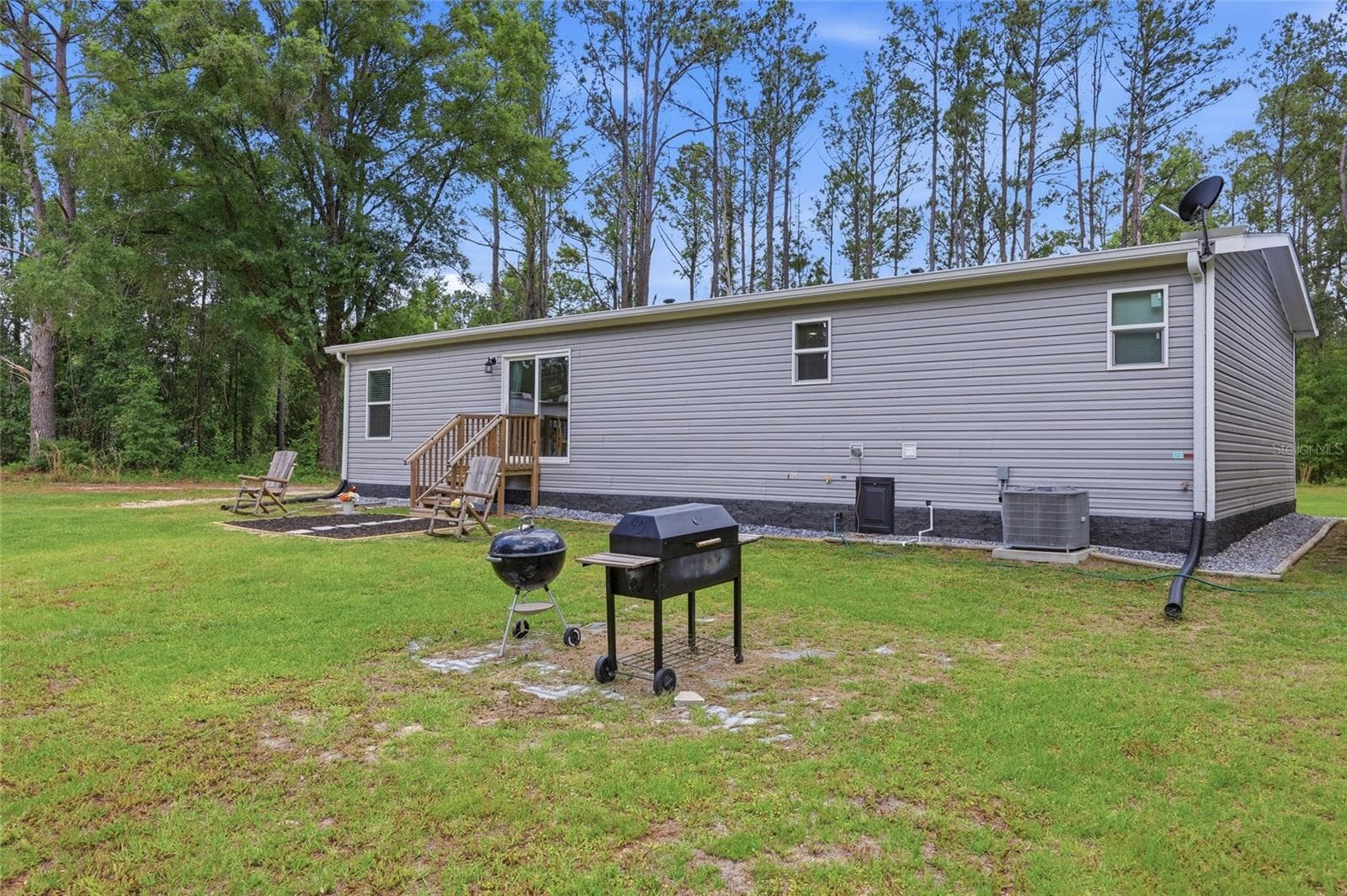 Manufactured Home at 9367 254TH TER, O'BRIEN, photo 18 of 23