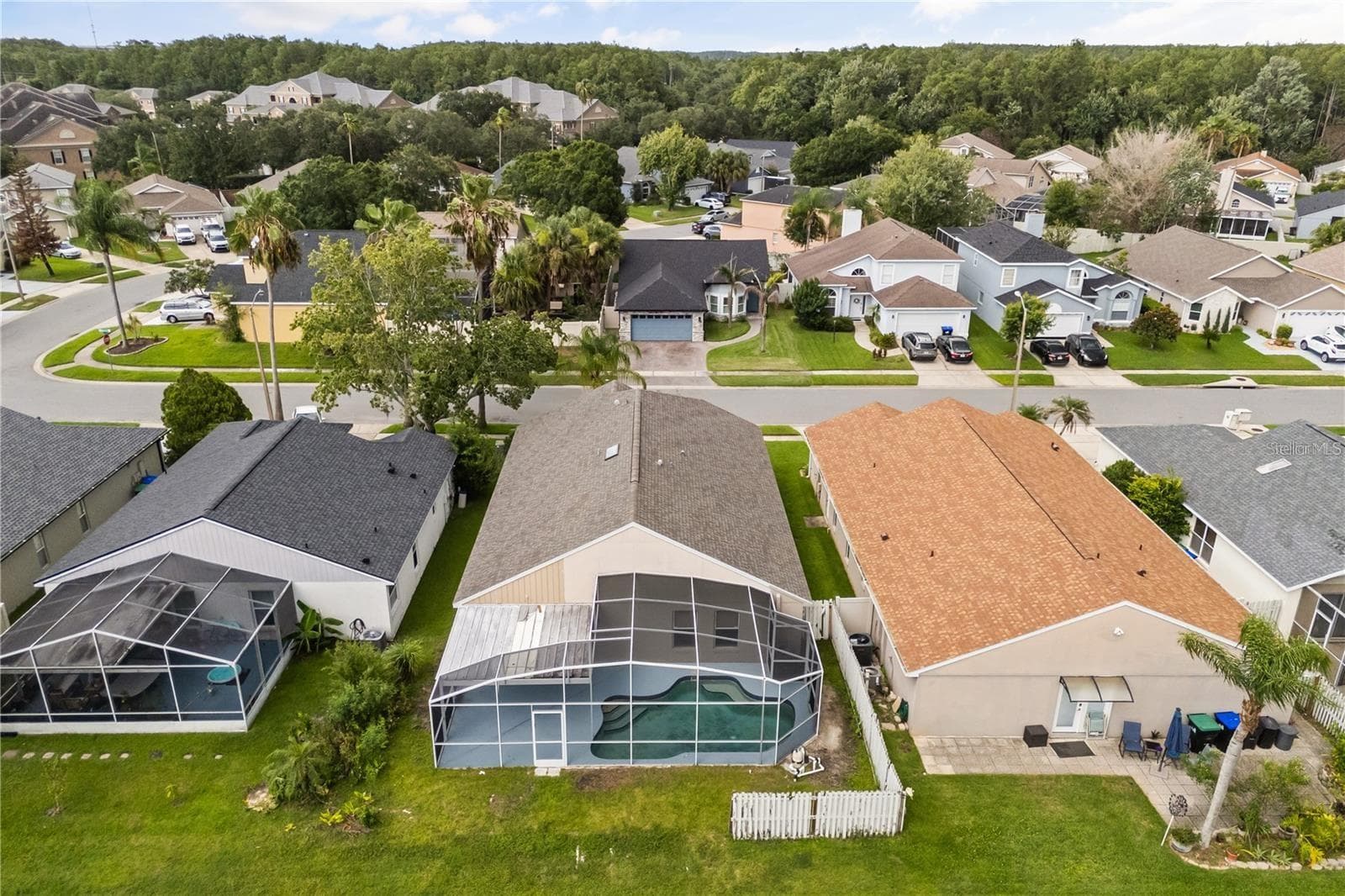 Single Family Residence at 14510 QUAIL TRAIL CIR, ORLANDO, photo 2 of 32