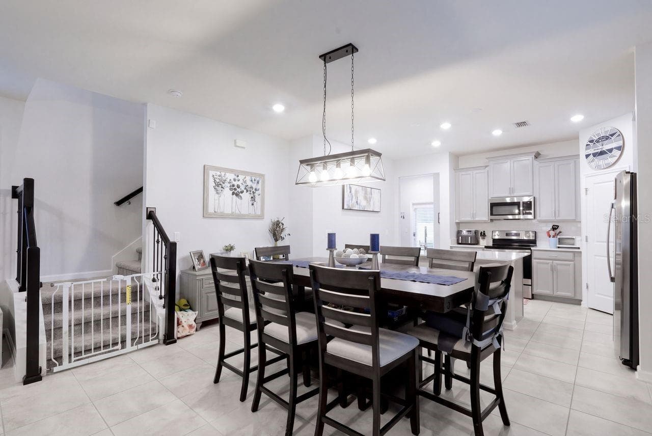 Single Family Residence at 17126 QUICKSILVER AVE, WINTER GARDEN, photo 10 of 38