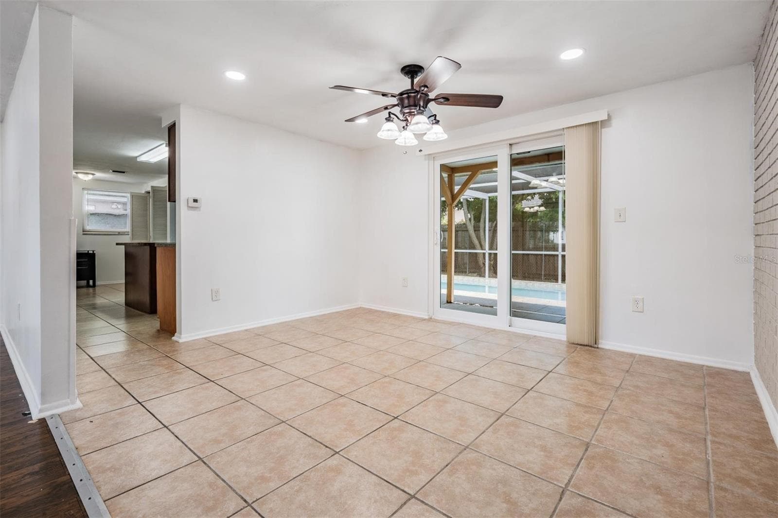 Dining area perfect for hosting dinner parties - 7700 BIRCHWOOD DR, PORT RICHEY