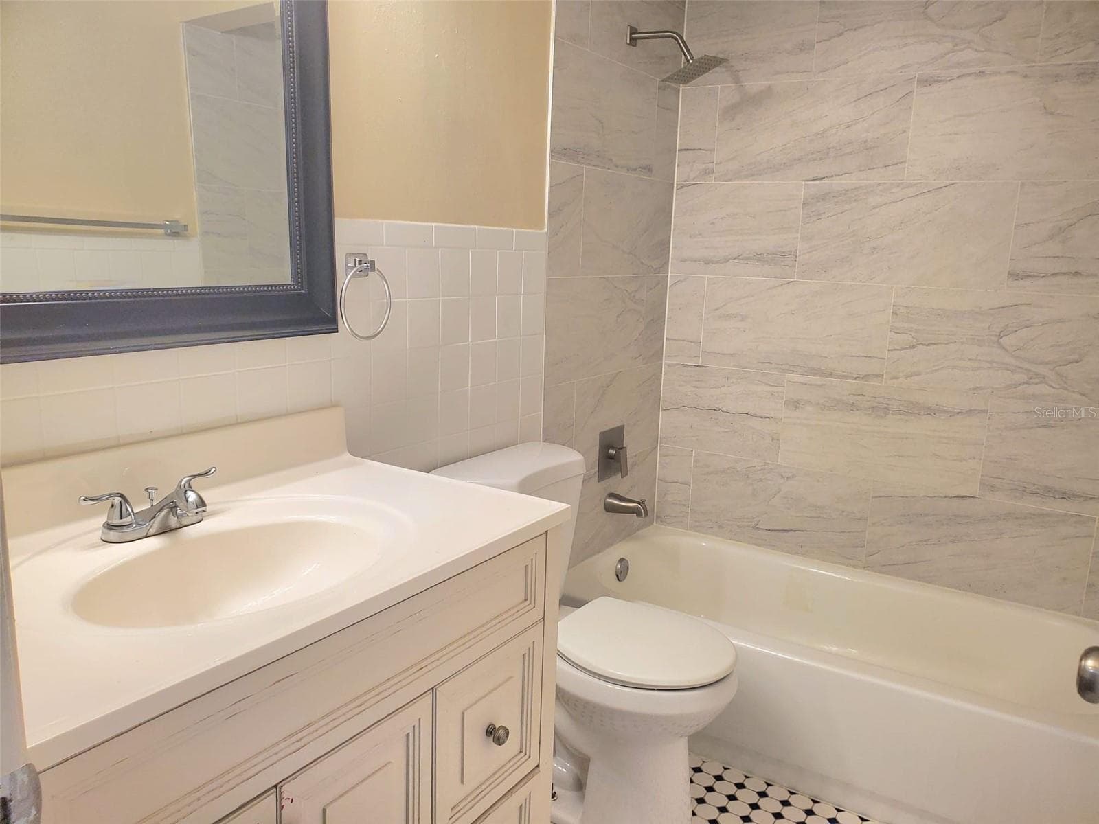 Guest bathroom - 7700 BIRCHWOOD DR, PORT RICHEY
