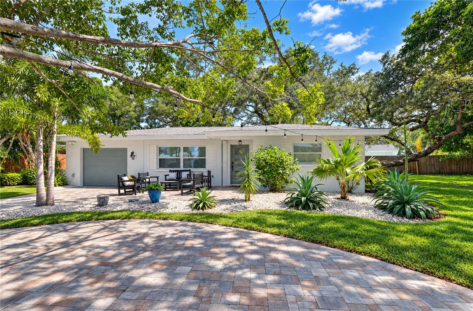 Single Family Residence at 200 LAGOON DR, PALM HARBOR, photo 3 of 73