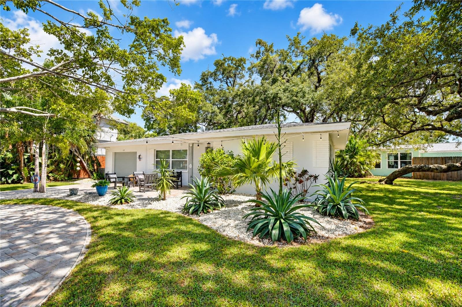 Single Family Residence at 200 LAGOON DR, PALM HARBOR, photo 4 of 73
