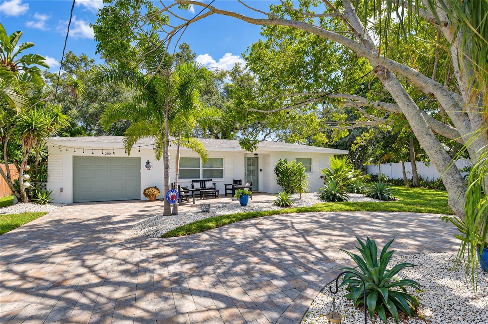 Single Family Residence at 200 LAGOON DR, PALM HARBOR, photo 6 of 73