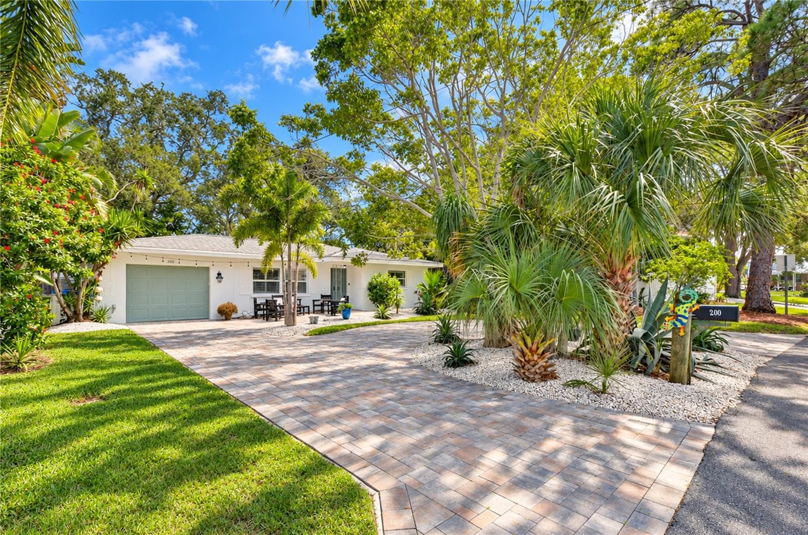 Single Family Residence at 200 LAGOON DR, PALM HARBOR, photo 23 of 73